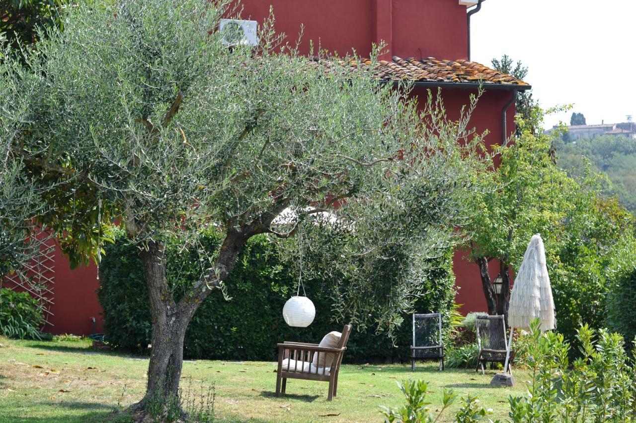 Agriturismo Le Murelle Лукка Экстерьер фото