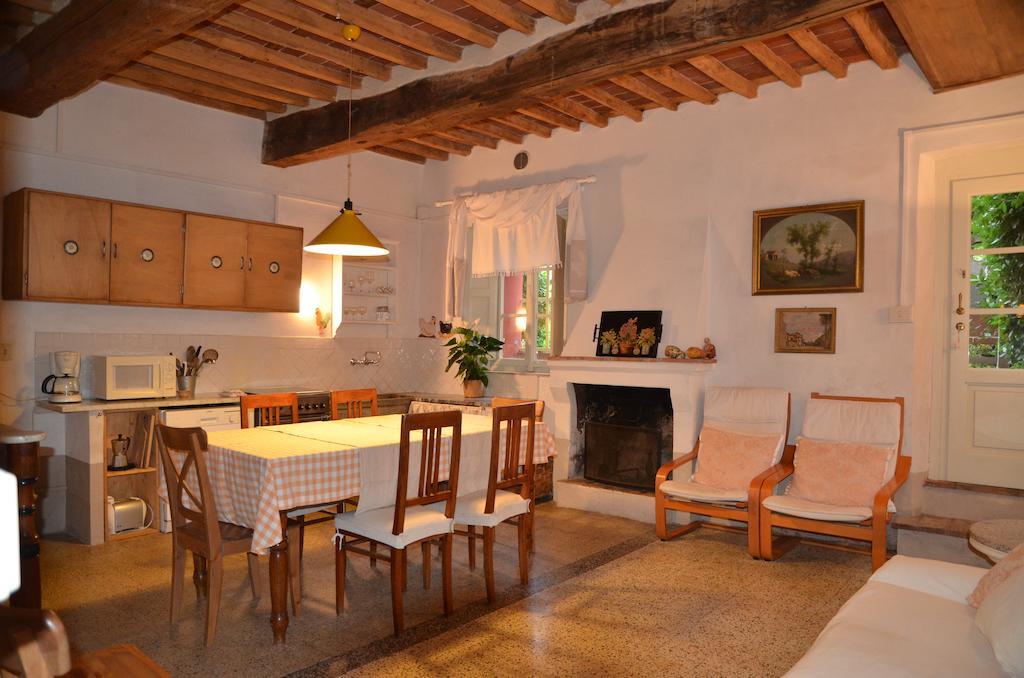 Agriturismo Le Murelle Лукка Экстерьер фото